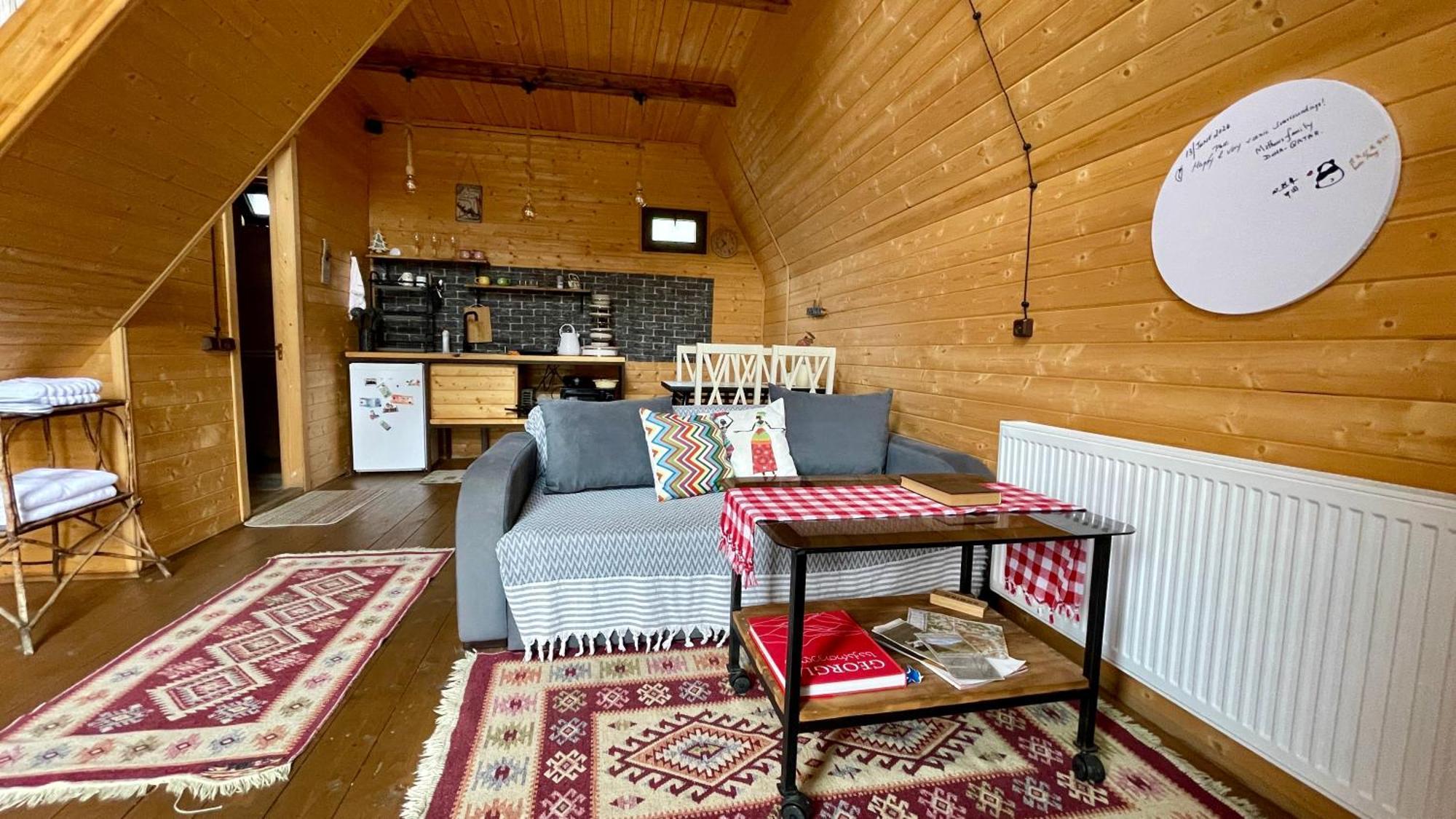 Aura Cottages Kasbegi Buitenkant foto